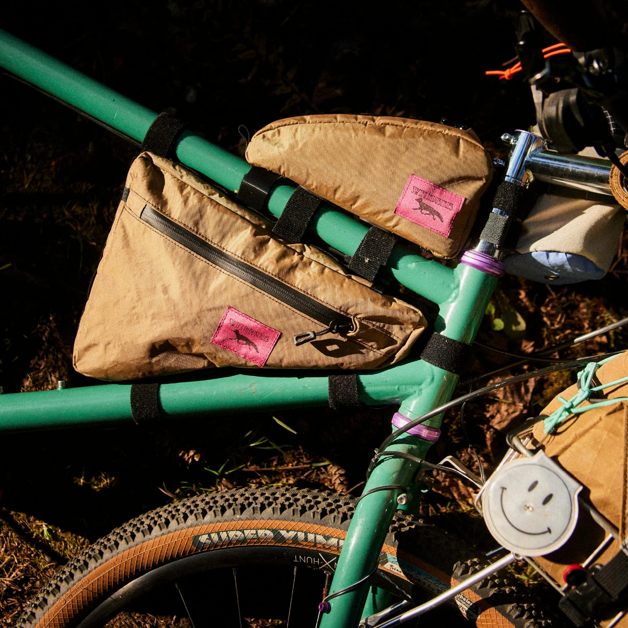 Giddy Up Wedge Frame Bag - Image 3
